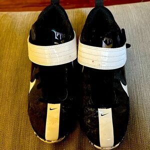 Nike Shoes | Nike Fast Flex Trout Cleats Size 4.5y | Color: Black/White |